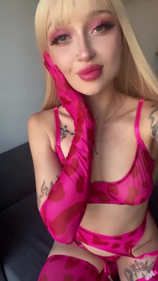 Does this outfit suit me?💖